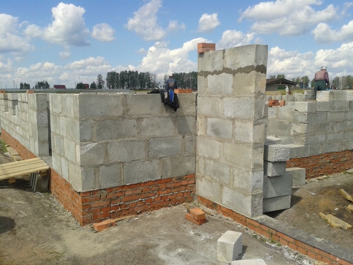 Строительные блоки полистиролбетона для черновой кладки различаются размерами и предназначением блоки полистиролбетон